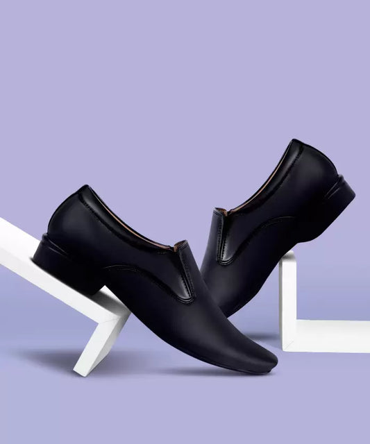 Men and stylish comfortable black color formal shoe Slip On For Men  (Black)